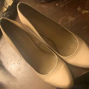 Lauren Conrad beige round toes heels